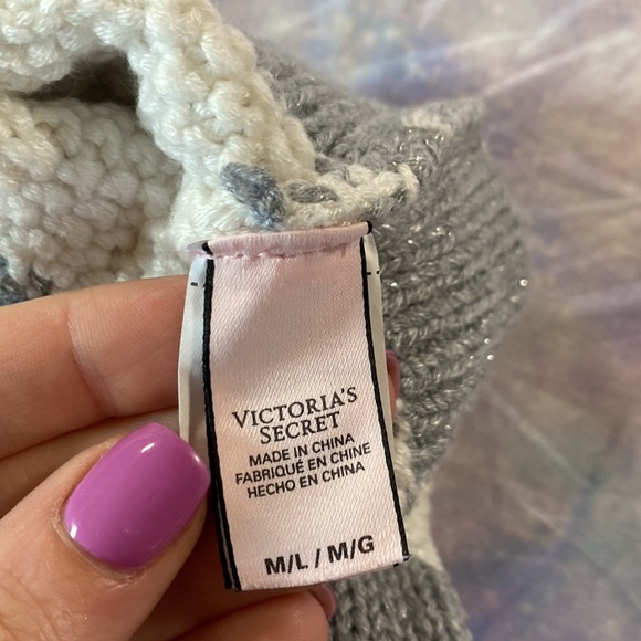 VS • Cashmere Blend Pom Pom Slipper Socks size M/L - Picture 5 of 17